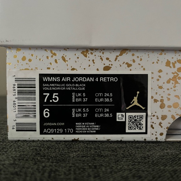 Nike Air Retro 4, Women’s 7.5, like new-barely worn - Picture 2 of 4